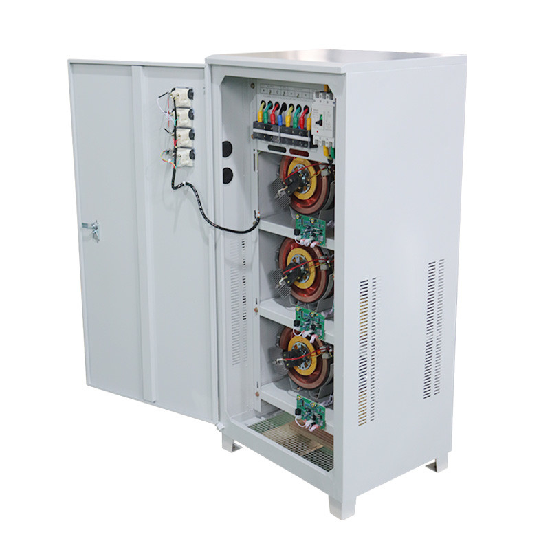 Трехфазный стабилизатор напряжения 80KVA 80KW Автоматический регулятор напряжения и стабилизатор для промышленного использования